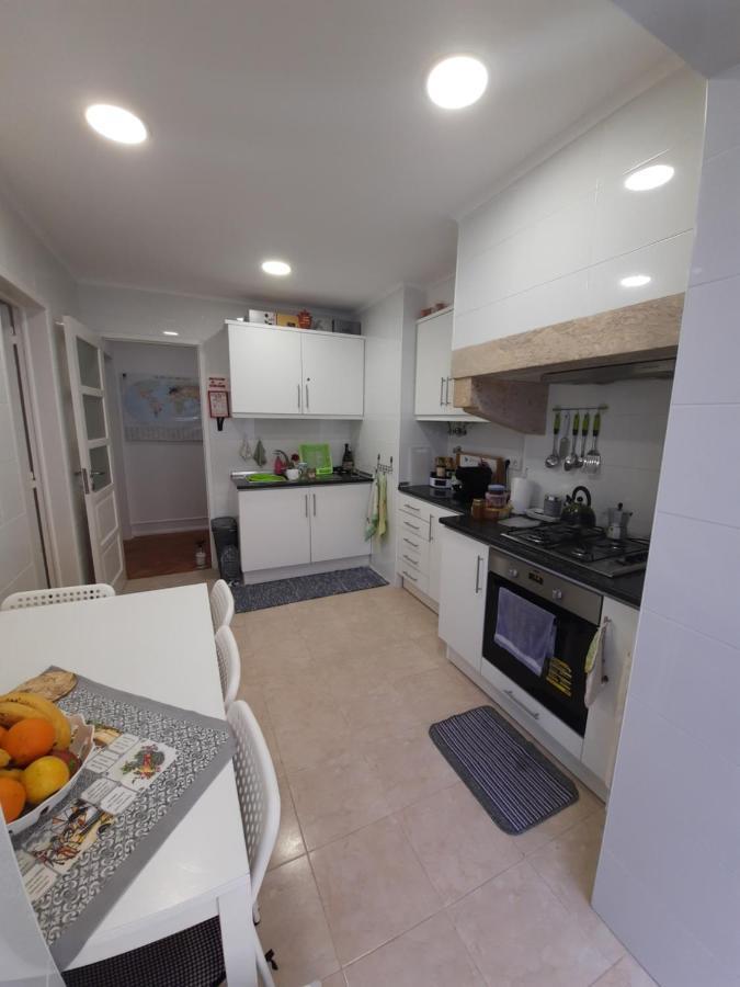 Ameli Quarto em Acomodações Particulares Lisboa